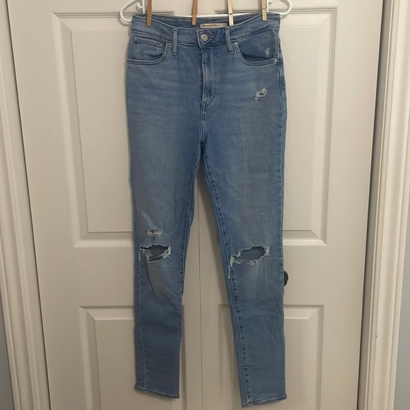 Levi’s 29 | Skinny High Rise Distressed Jeans - Picture 1 of 6